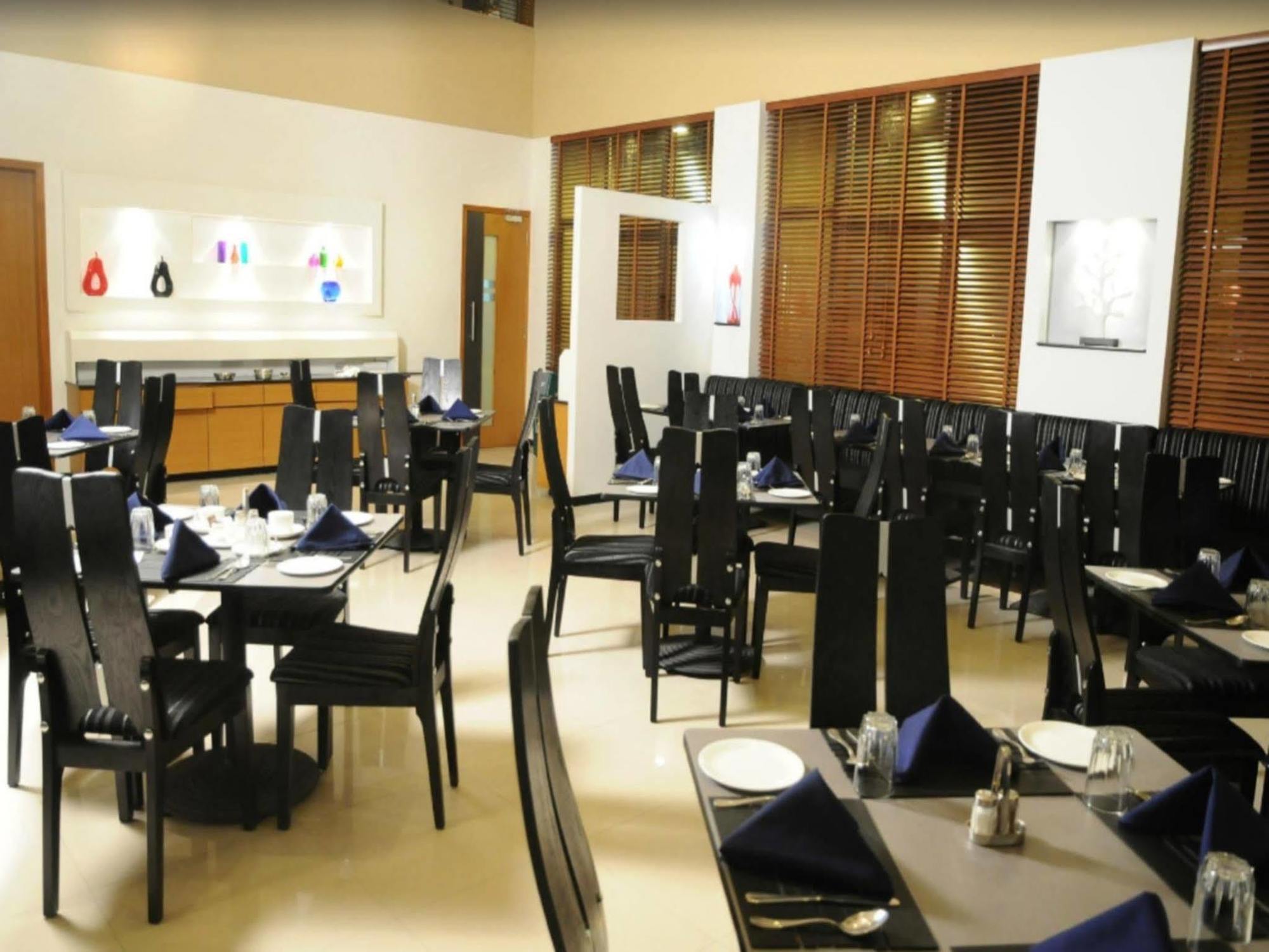 Hi 5 Hotel & Experience Nashik Ngoại thất bức ảnh