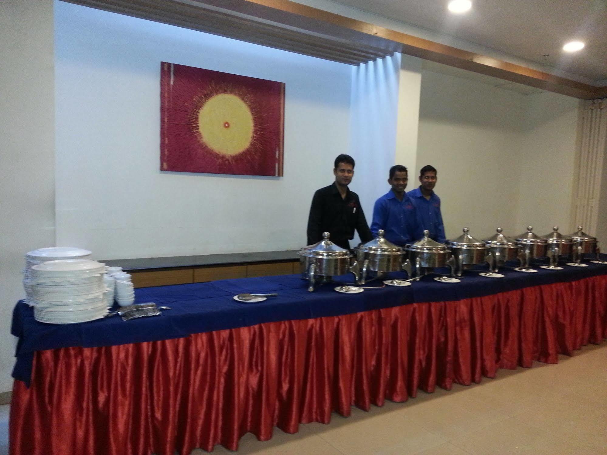 Hi 5 Hotel & Experience Nashik Ngoại thất bức ảnh