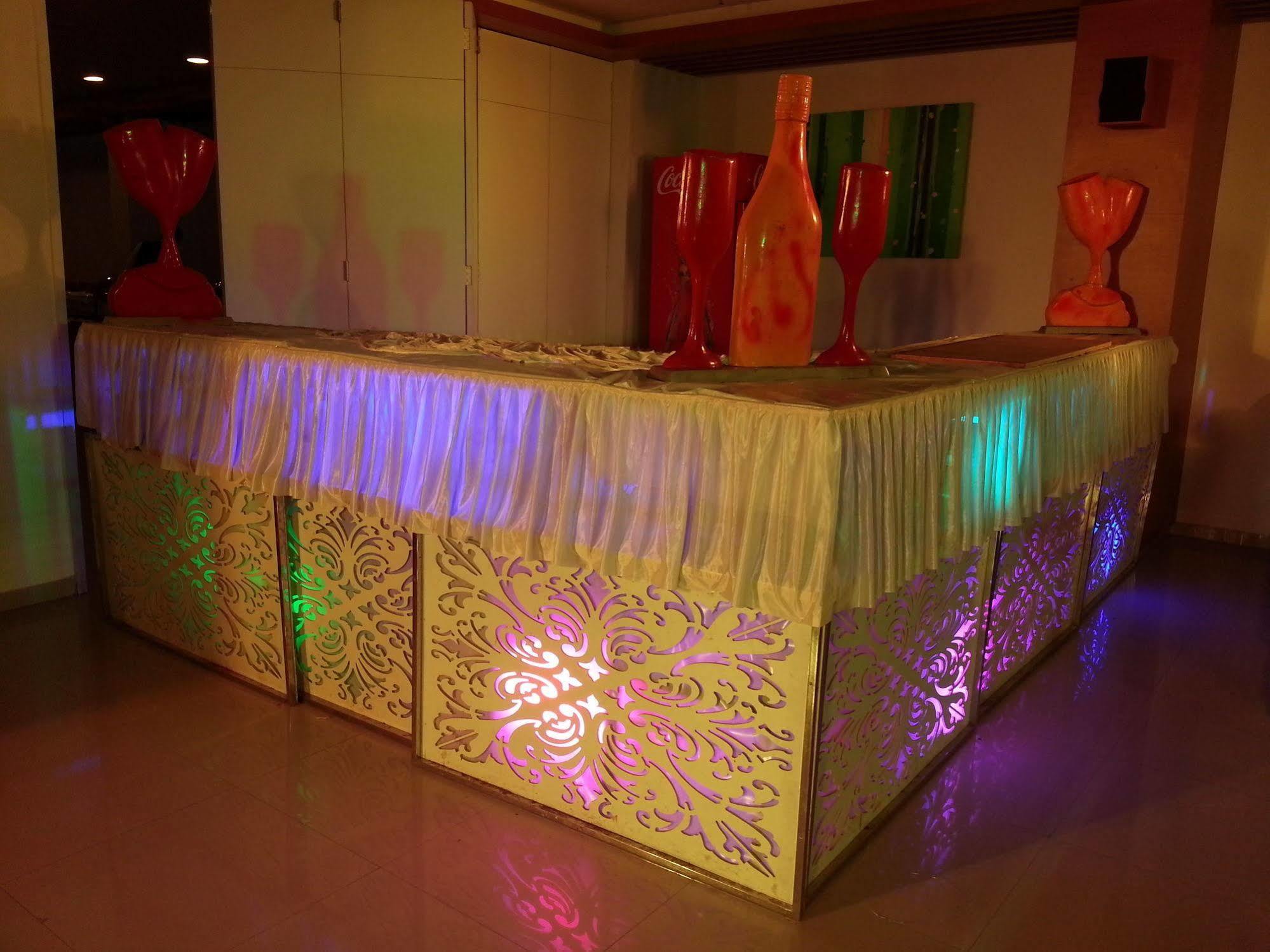 Hi 5 Hotel & Experience Nashik Ngoại thất bức ảnh