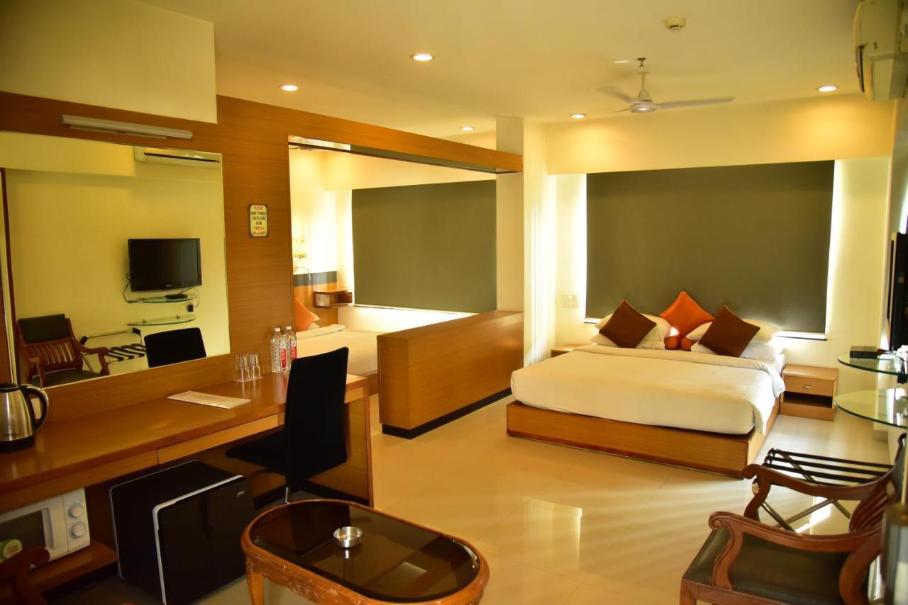 Hi 5 Hotel & Experience Nashik Ngoại thất bức ảnh