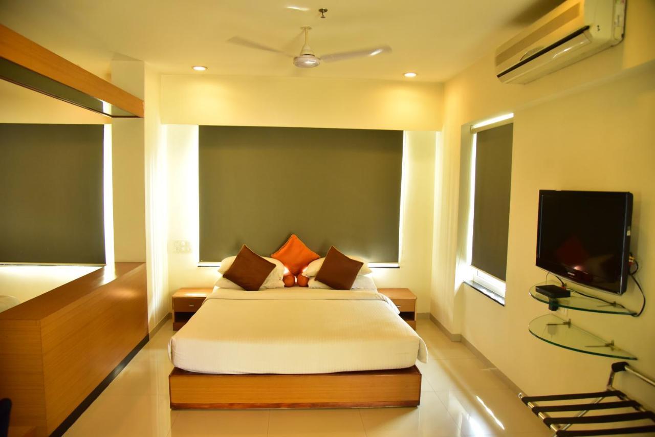 Hi 5 Hotel & Experience Nashik Ngoại thất bức ảnh