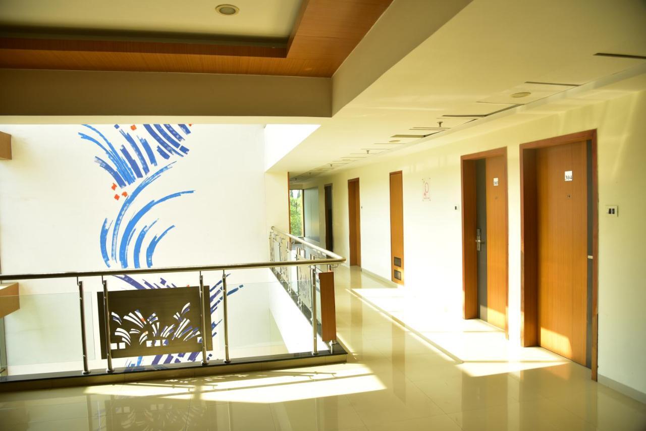 Hi 5 Hotel & Experience Nashik Ngoại thất bức ảnh