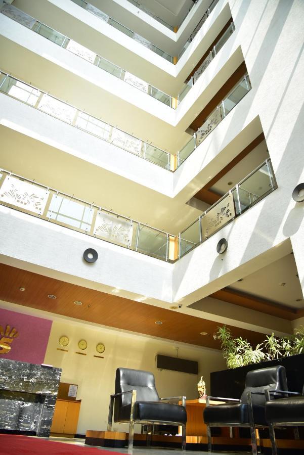 Hi 5 Hotel & Experience Nashik Ngoại thất bức ảnh