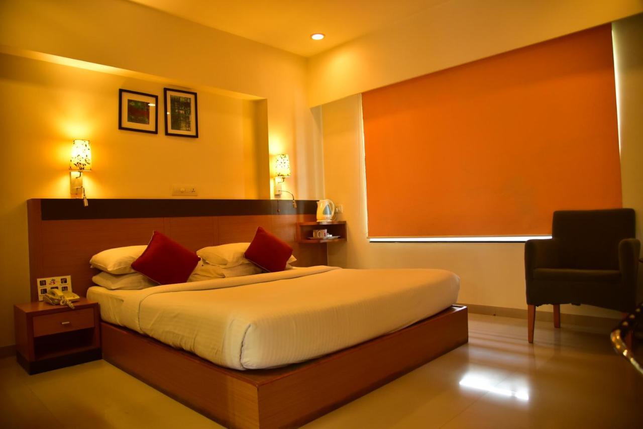 Hi 5 Hotel & Experience Nashik Ngoại thất bức ảnh