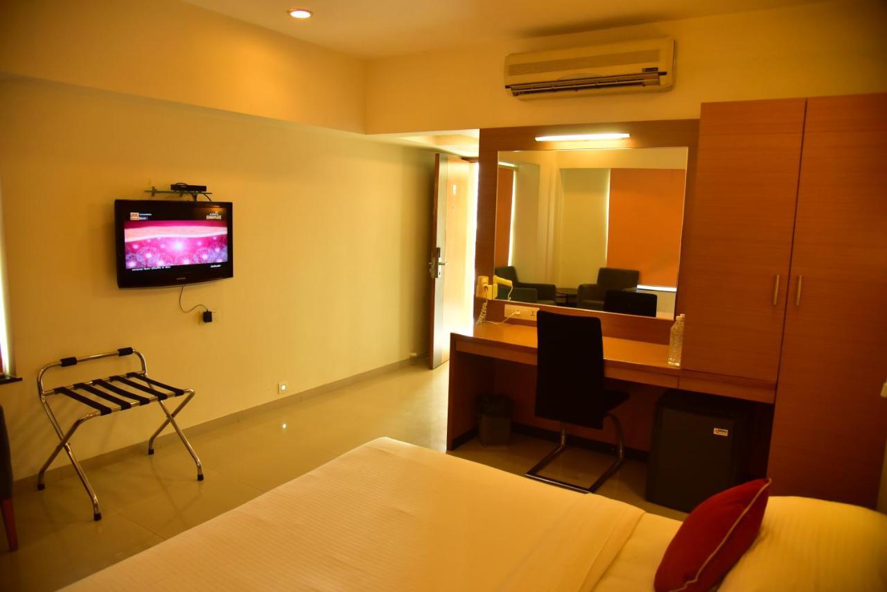 Hi 5 Hotel & Experience Nashik Ngoại thất bức ảnh