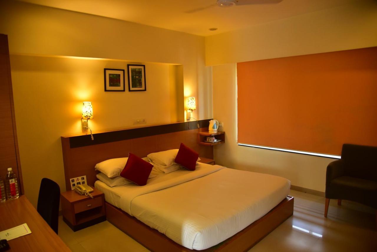 Hi 5 Hotel & Experience Nashik Ngoại thất bức ảnh