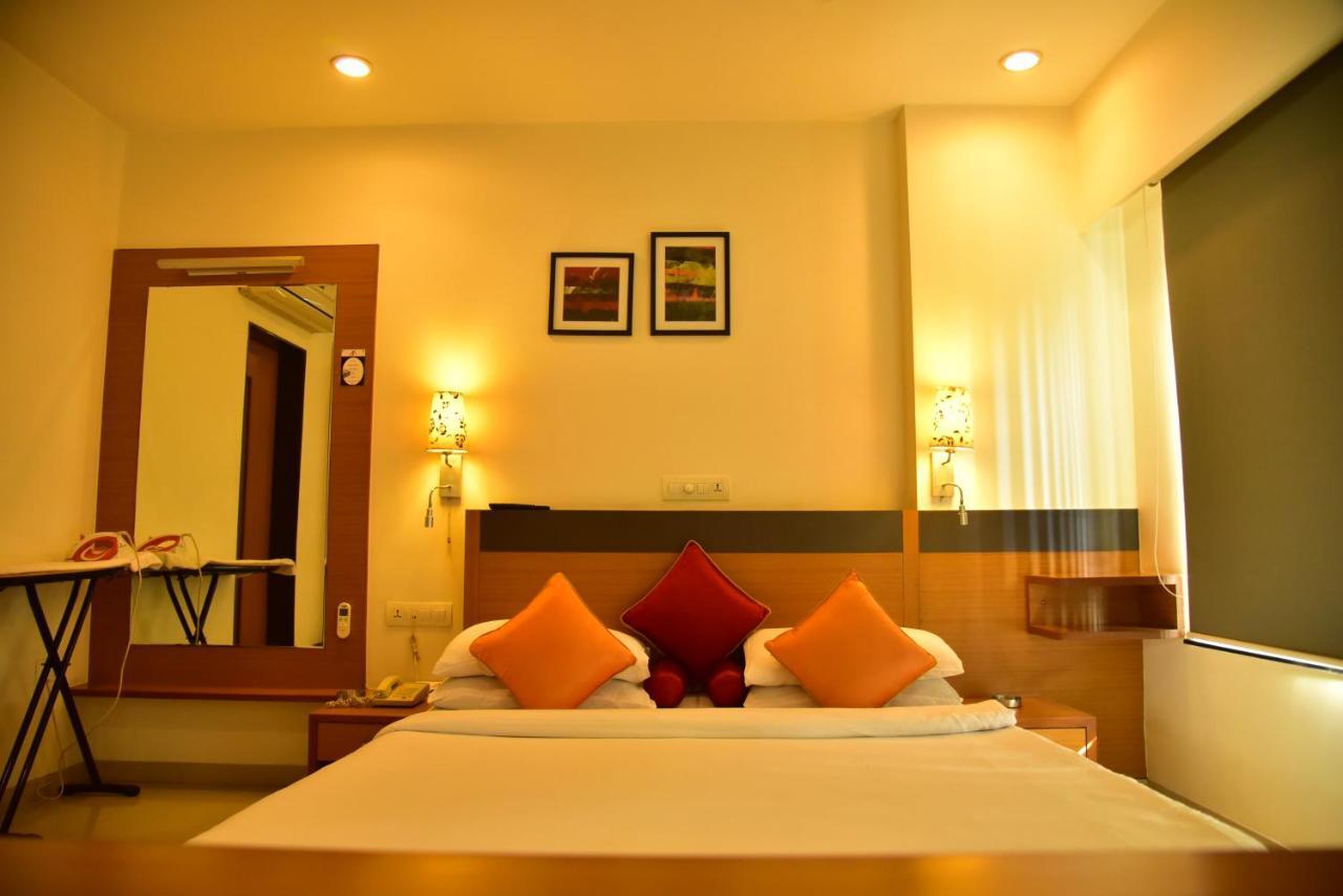 Hi 5 Hotel & Experience Nashik Ngoại thất bức ảnh