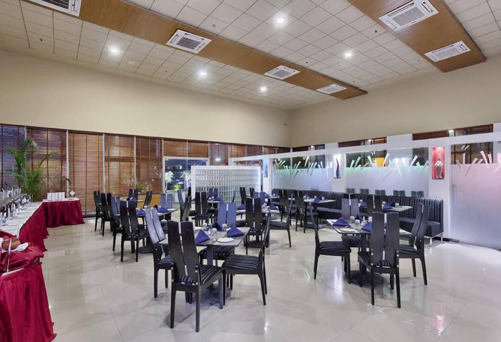 Hi 5 Hotel & Experience Nashik Ngoại thất bức ảnh