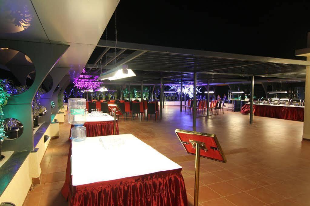 Hi 5 Hotel & Experience Nashik Ngoại thất bức ảnh